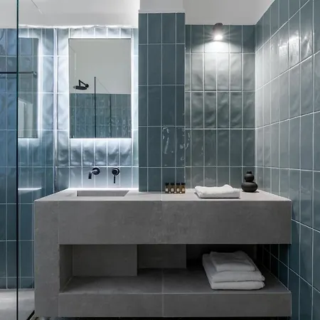 3bdr Modern Design & Bright Interiors In Plaka Athènes