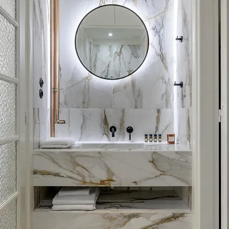 3bdr Modern Design & Bright Interiors In Plaka * Athènes