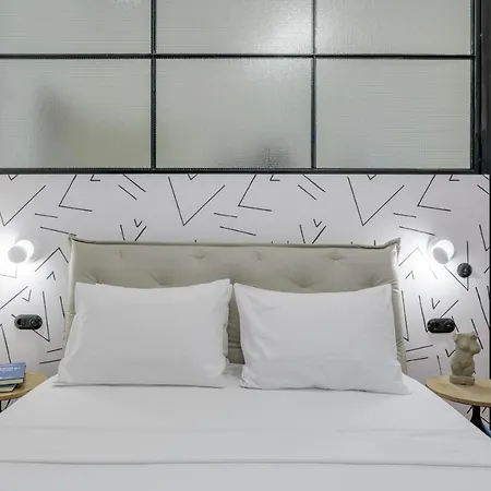 3bdr Modern Design & Bright Interiors In Plaka * Athènes
